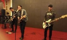 乐队爆料郑钧是谁啊视频,乐队爆料背后的故事