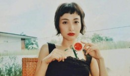 教主爆料女明星恋爱视频,女明星甜蜜恋爱视频曝光，甜蜜瞬间引网友热议