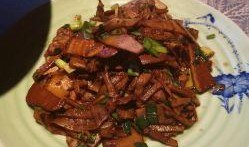 爆料重庆小炒酱能吃吗视频,视频爆料能否安心食用？