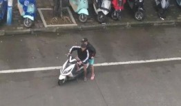 梅州爆料电瓶被偷案件视频,监控直击作案瞬间