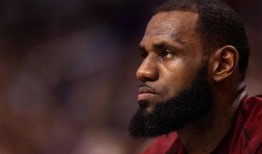 小莫爆料詹姆斯原视频,小莫揭秘篮球巨星幕后故事